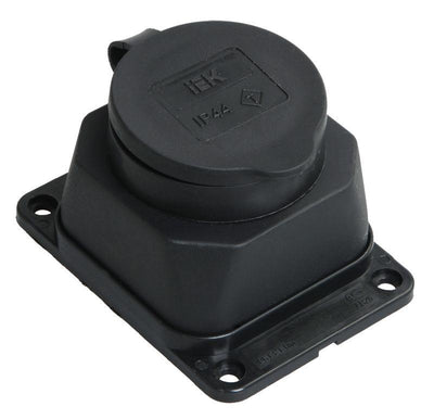 Jätkupesa maandusega 16A must IP44