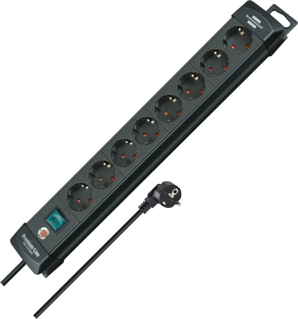 Pikendusjuhe 8 pesaga lülitiga 3 m H05VV-F 3G1,5 mm² IP20 must