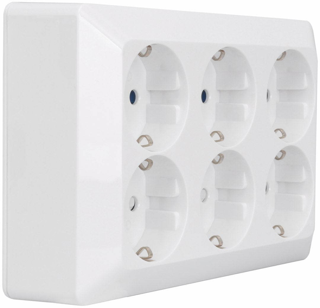 Pistikupesa maandusega 6-ne, pinnapealne, kandiline valge