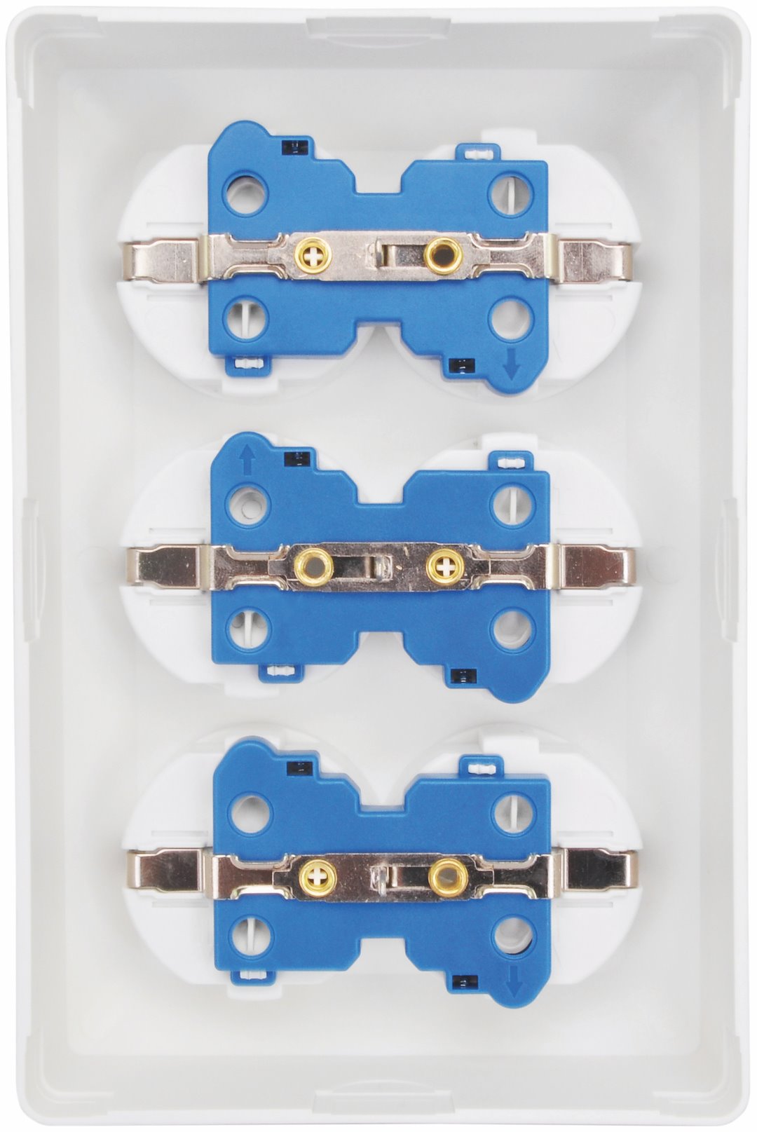 Pistikupesa maandusega 6-ne, pinnapealne, kandiline valge