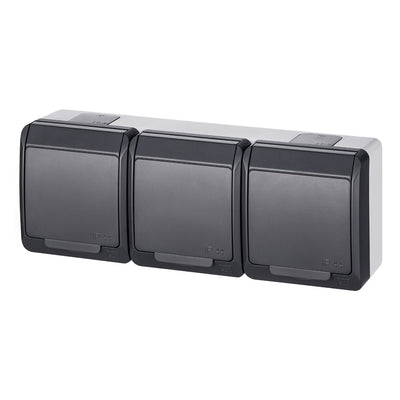 Pistikupesa 3-ne pinnapealne IP44 must/hall