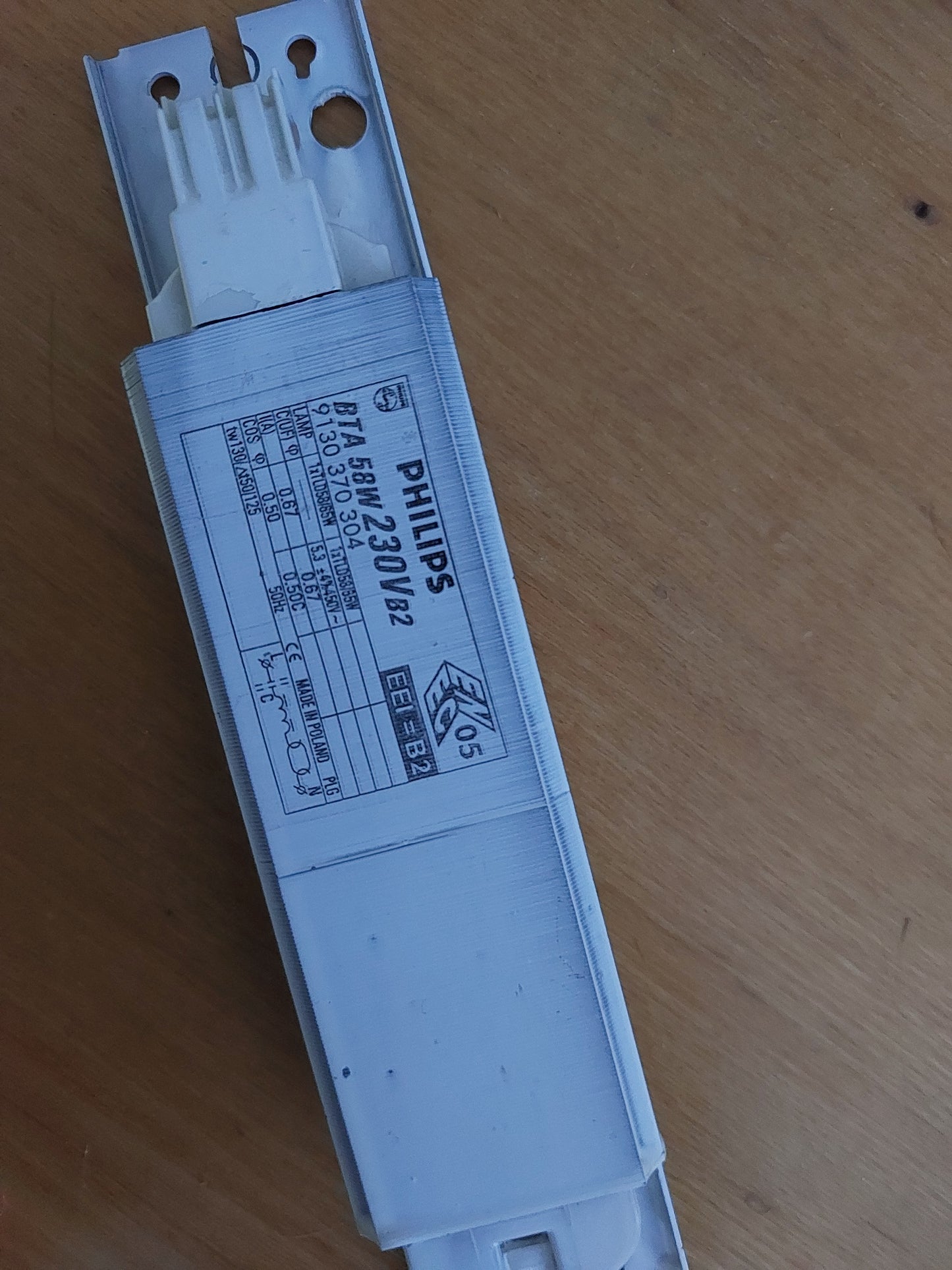 Toiteplokk 230V 0,67A luminofoortorudele 1x58W