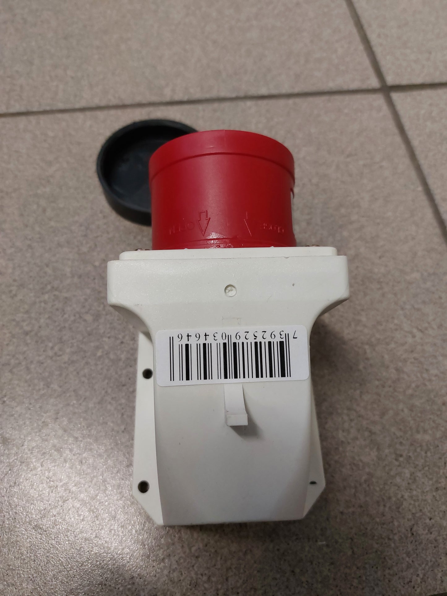 Jõupistik Seinale Kaanega 5P 32A Ip44