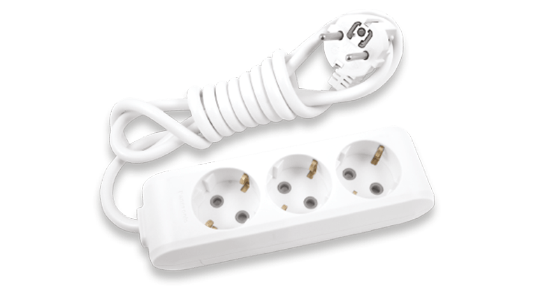 Pikendusjuhe 3 pesaga 5 m 3G1,5 mm² IP20 valge